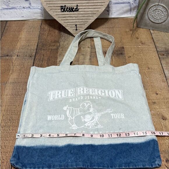 True Religion Buddha Bleached Denim Tote Logo Bag Blue
Pre owned - Picture 7 of 11